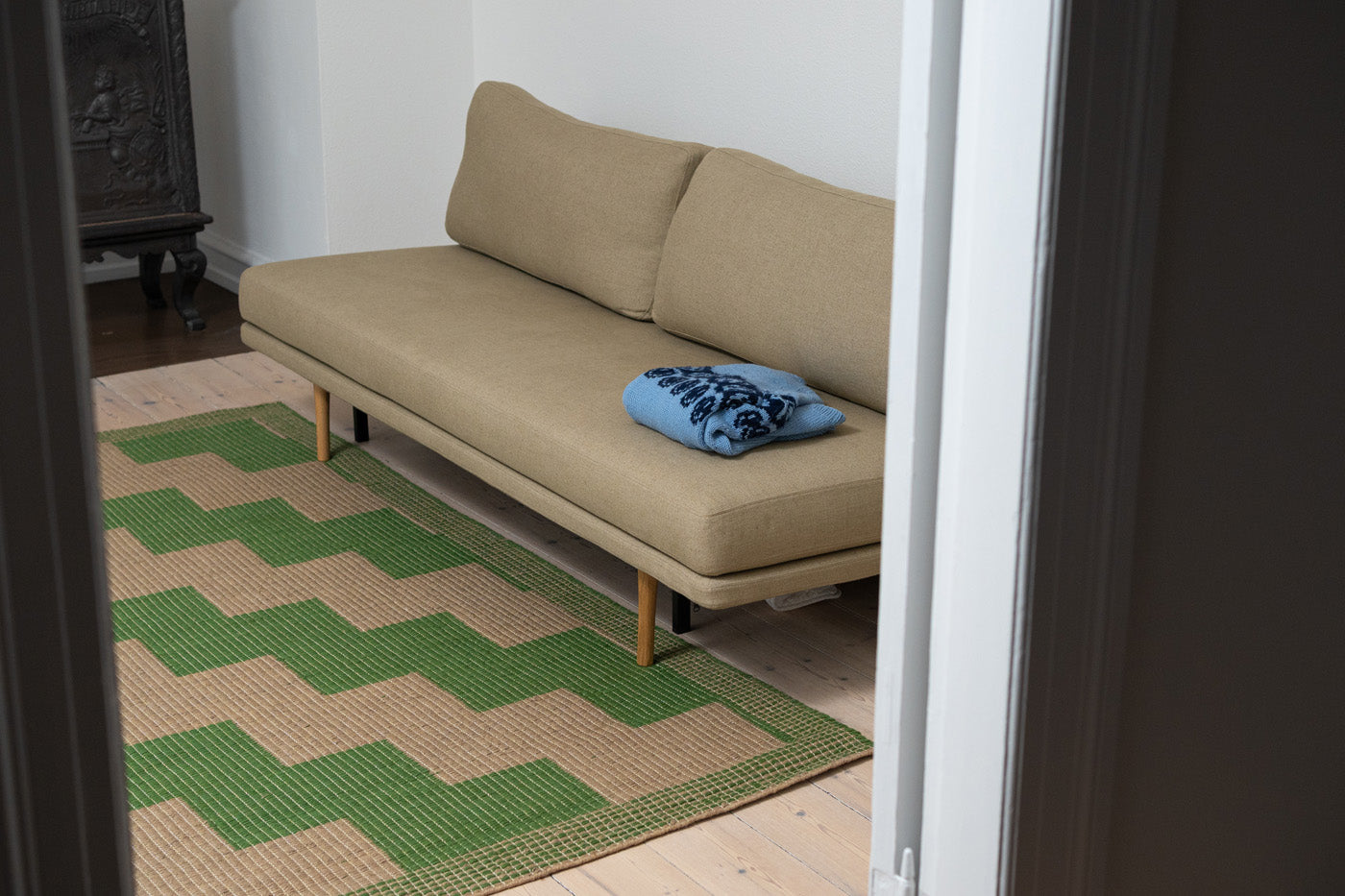 Invert Jute and Wool Rug - Zz Green – Matias Moellenbach