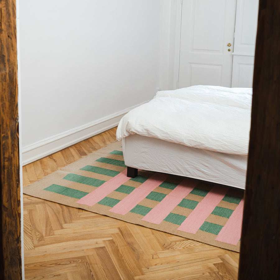 Jute Rug w. pink and green stripes