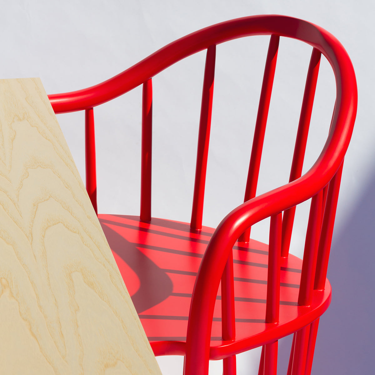 Winnie Chair Red – Matias Moellenbach